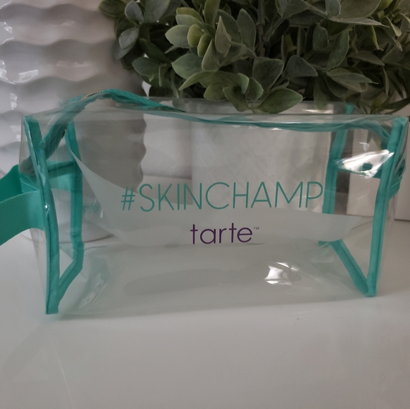 NWT limited edition Tarte bundle - Picture 5 of 5